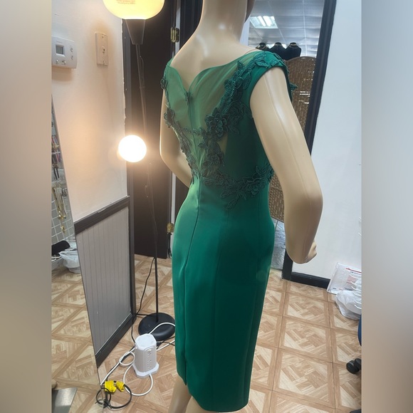 Dress - Picture 2 of 2